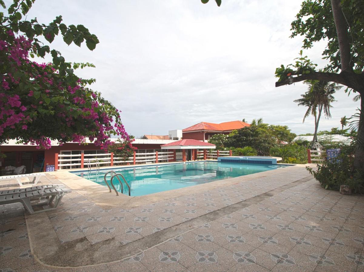 Oyo 853 Malapascua Beach And Dive Resort Экстерьер фото